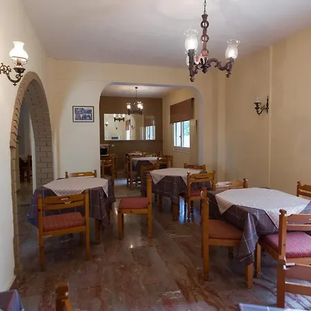 Marie 2* Acharavi (Corfu)