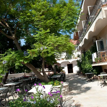 Hotel Marie Acharavi (Corfu)