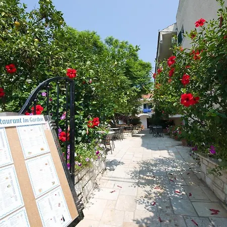 Marie 2* Acharavi (Corfu)