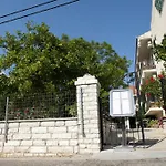 Marie Hotel 2*