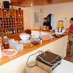 Marie Hotel 2*